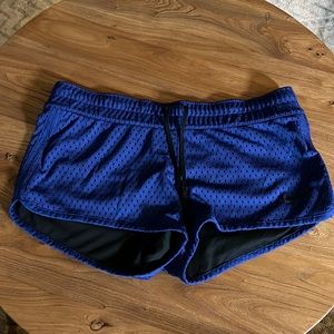 COPY - NIKE size medium reversible mesh shorts